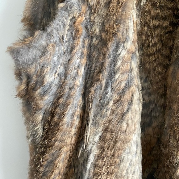 Genuine Rabbit Fur Vest - Picture 6 of 7